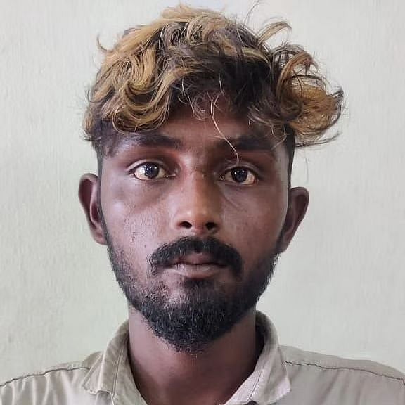 தனியே செல்லும் முதியவர்கள் டார்கெட்.. ஆண் நண்பர்களுடன் சேர்ந்து செல்போன் திருட்டு.. 16 வயது சிறுமி கைது!