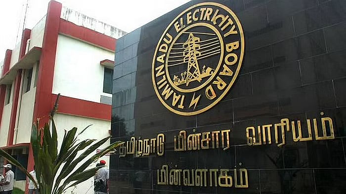 ‘மின்தடை.. பழுது பிரச்சனையா?’ : புகார் அளிக்க தொடர்புகொள்ள வேண்டிய எண்கள் - குறைகளை எப்படி தெரிவிக்கலாம்?