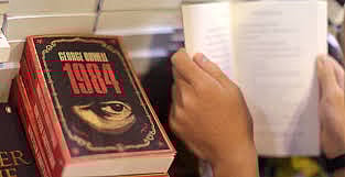 அப்போதும் - இப்போதும்..  பாசிசத்தின் கோர முகம் ஒன்றுதான்:  உண்மையை வெட்ட வெளிச்சமாகும் 1984 படம்!