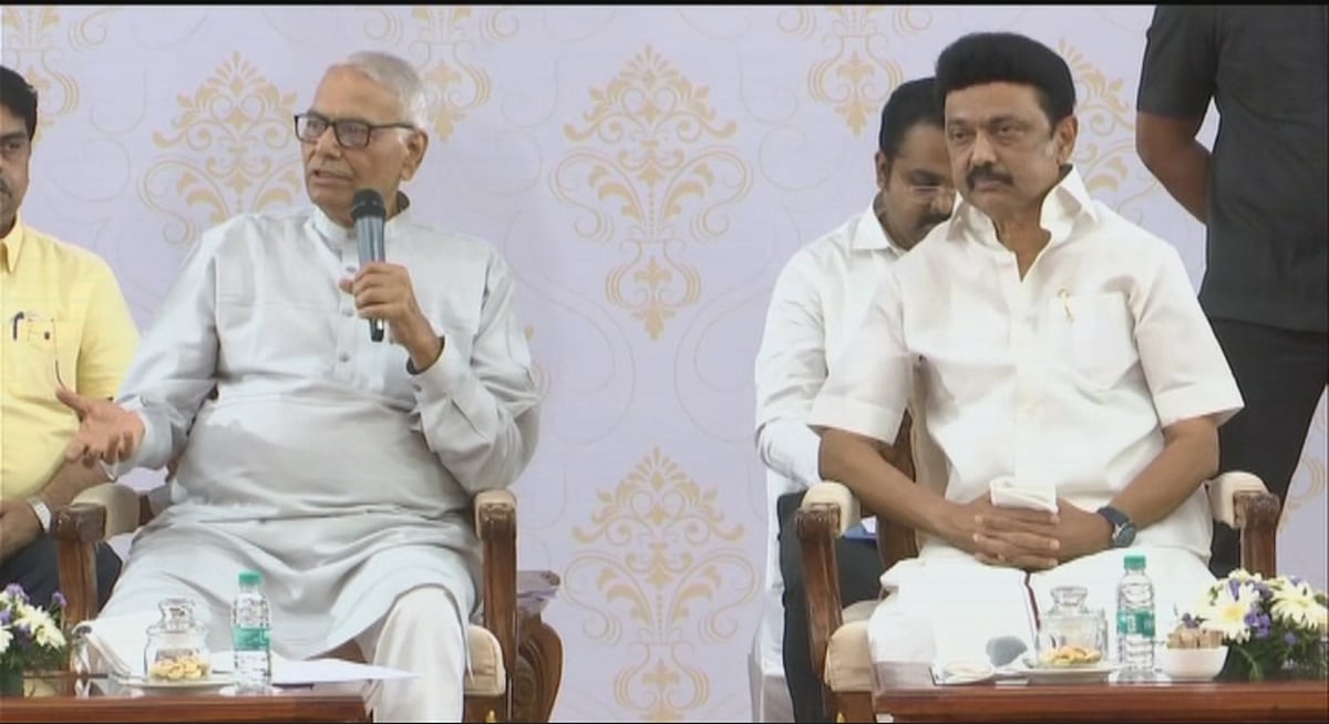 "கடத்தல் அரசியல் செய்வது, பணம் கொடுத்து MLAக்கள் வாங்குவதுதான் BJP பழக்கம்"  -யஷ்வந்த் சின்ஹா காட்டம்!