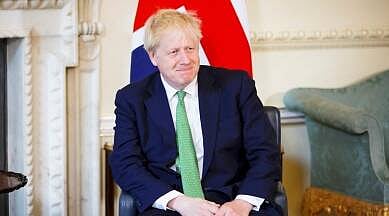 பாலியல்  புகாருக்கு ஆளானவருக்கு  நாடாளுமன்ற பதவி..  போரிஸ் ஜான்சன்  பதவி விலகளுக்கு உண்மையான காரணம் என்ன?