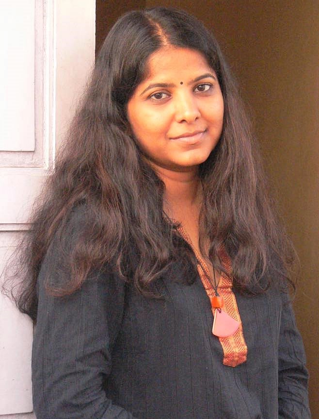 ‘காளி’ கையில் சிகரெட்.. LGBT கொடி கொடுத்தது ஏன் ? - சர்ச்சை போஸ்டருக்கு இயக்குநர் சொல்லும் விளக்கம் என்ன?