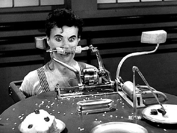 Modern Times .. இன்றைய இயந்திர வாழ்க்கைக்குப் பொருந்தும்  சார்லி சாப்ளின் படங்கள்!