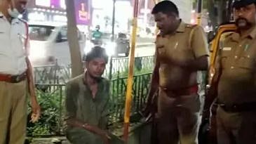 வலிப்பு நோயால் சாலையில் துடிதுடித்த இளைஞர்.. முதலுதவி செய்து உயிரை காப்பாற்றிய போலிஸ்: நெகிழ்ச்சி சம்பவம்