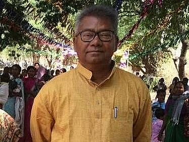 "எங்களுக்கு தனி மதம் வேண்டும் !" - போர்க்கொடி தூக்கிய பழங்குடியின மக்கள்.. காரணம் என்ன ?