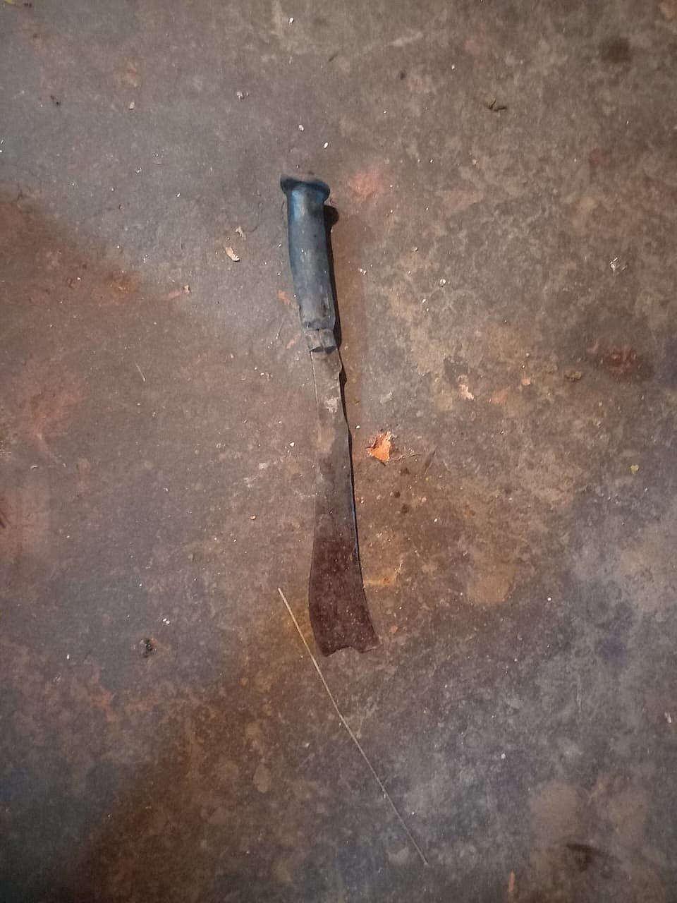 மனைவி, மகன் வெட்டி கொலை.. தந்தை தூக்கிட்டு தற்கொலை: கர்நாடகாவில் பகீர் சம்பவம்!