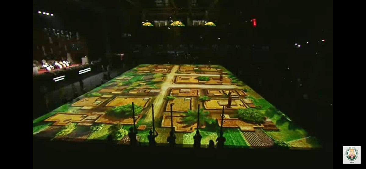 தமிழர் பெருமையை விளக்கும் 3D நிகழ்ச்சி.. பிரதமர் படம் கேட்டவர்களுக்கு ‘படம் போட்டு’ காண்பித்த முதல்வர் !