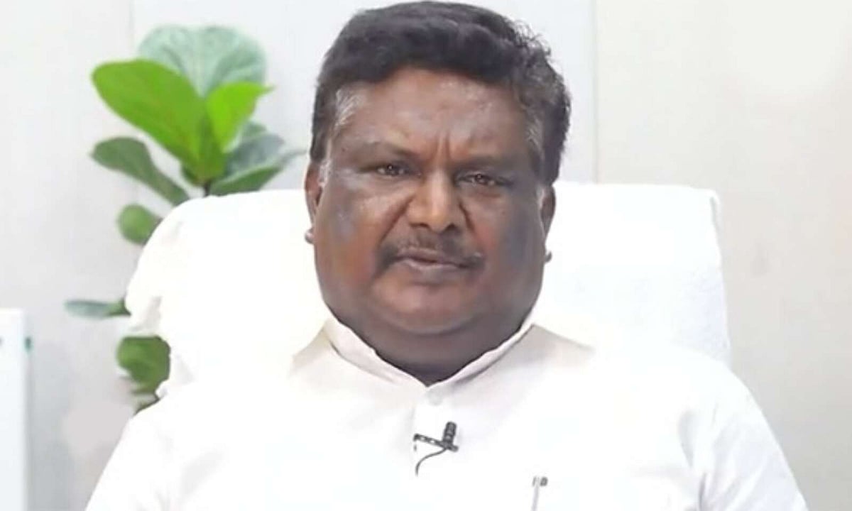 ”அரசு பேருந்துகள் தனியார் மயம் என்ற பேச்சுக்கே இடம் இல்லை”.. அமைச்சர் எஸ்.எஸ்.சிவசங்கர் திட்டவட்டம்!