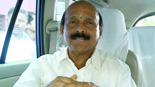 எடப்பாடிக்கு குழி பறிக்கும் வேலுமணி-தங்கமணி.. திருடன் முனுசாமி.. - வெளியானது பொன்னையன் பேசிய ஆடியோ !