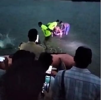 ஏரியில் மகிழ்ச்சியாக குளித்த 3 மாணவர்கள்.. நண்பர்கள் கண் எதிரே நடந்த சோக சம்பவம்!