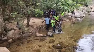 இணையத்தில் கிடைத்த இடம்.. தடை செய்யப்பட்ட வனப்பகுதிக்கு சுற்றுலா.. நீரில் மூழ்கி மருத்துவ மாணவர் பலி!