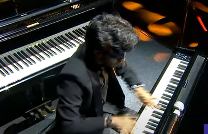 8 மாநிலங்களின் பாரம்பரிய நாட்டியம்.. லிடியன் நாதஸ்வரனின் இசை: புகைப்பட தொகுப்பு!