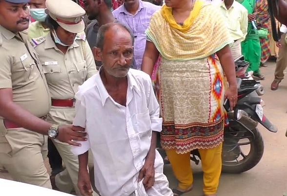 பாம்பு கடித்து இறந்த சிறுமி வழக்கில் திடீர் திருப்பம் : வெளியான பகீர் வீடியோ - முதியவர் போக்சோவில் கைது !