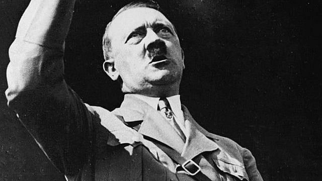 சினிமாவில் ஹிட்லருக்கு கொடூர தண்டனை வழங்கிய இயக்குநர்.. அது என்ன படம்?.. யார் அந்த இயக்குநர்?