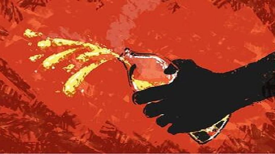 மனைவியோடு சண்டை.. மச்சினி மேல் காதல்..வசியம் செய்ய மந்திரித்த நீரை ஊற்றிய இளைஞர் கைது ! 