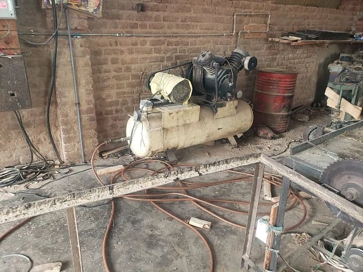 “அங்கு வைத்தா விளையாடுவார்கள் ?” : ‘ஏர் கம்பரஷர்’ வைத்து விளையாடி சிறுவன் சுருண்டு விழுந்து பரிதாப பலி !