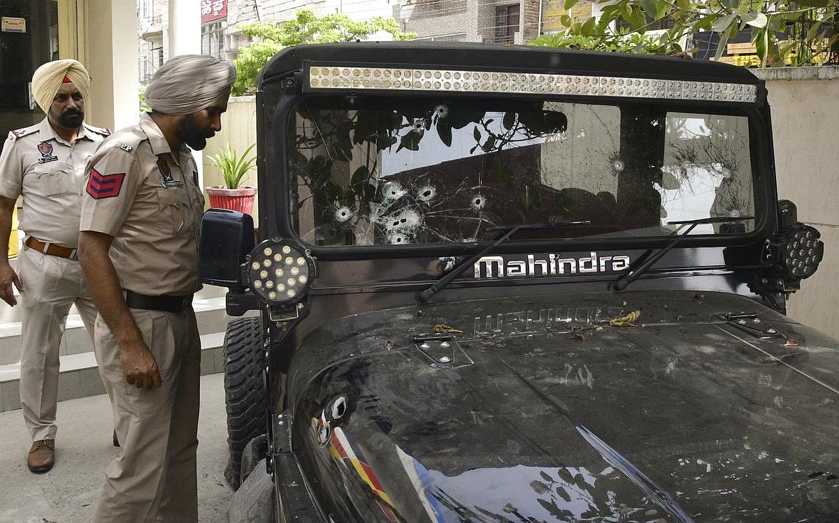 சித்து மூஸ்வாலா கொலை வழக்கு.. 2 குற்றவாளிகளை என்கவுண்டர் செய்த பஞ்சாப் போலிஸ்!