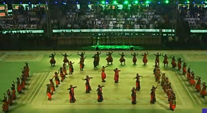 8 மாநிலங்களின் பாரம்பரிய நாட்டியம்.. லிடியன் நாதஸ்வரனின் இசை: புகைப்பட தொகுப்பு!