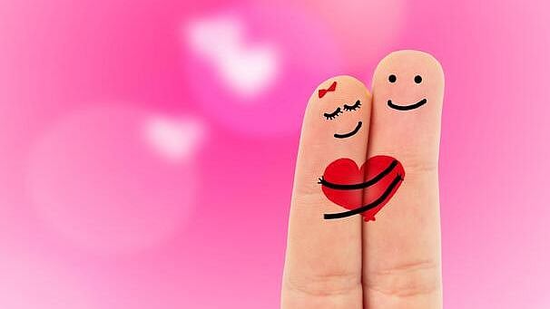 'காதல்'..  இன்றைய சமூகம் புரிந்து வைத்திருப்பதுதான் என்ன?