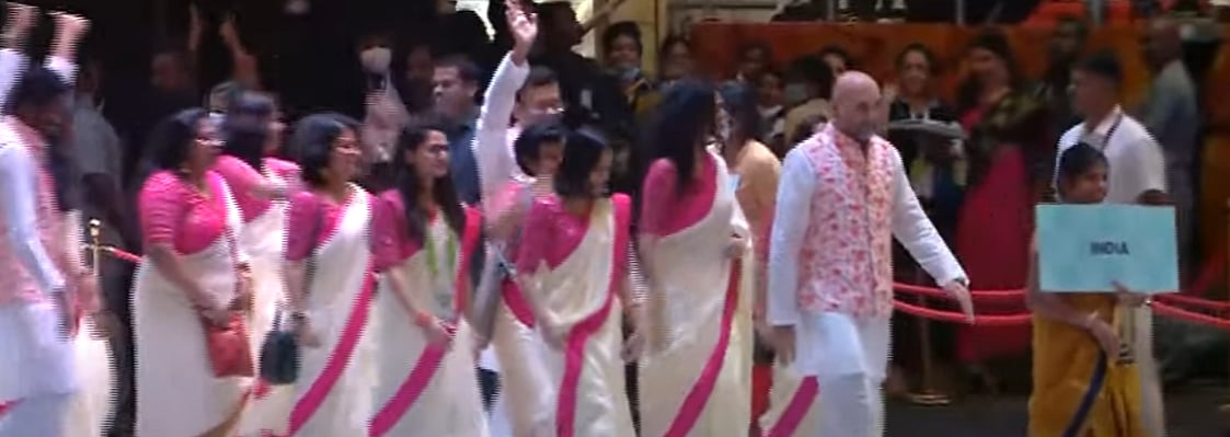 கலைநிகழ்வுகளுடன் தொடங்கிய செஸ் ஒலிம்பியாட்.. பட்டுவேட்டியில் முதலமைச்சர் மு.க.ஸ்டாலின்! (Photos)