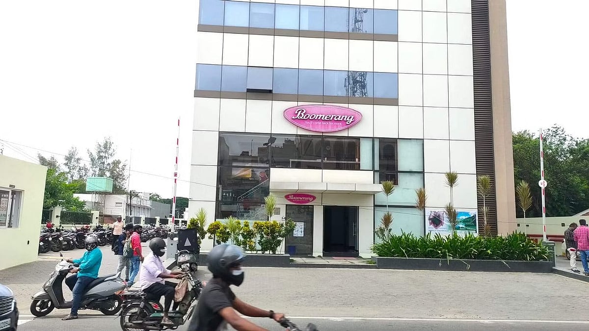 எஸ்.பி.வேலுமணியின் நண்பர் வீட்டில் சல்லடை போட்ட ஐடி அதிகாரிகள்.. சிக்கியது என்ன ?