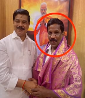  ‘கட்சி நிகழ்ச்சியில் நடனமாட கட்டாயப்படுத்தினர்’ : பா.ஜ.க மாவட்ட தலைவர் மீது திருநங்கை பாலியல் புகார்! 