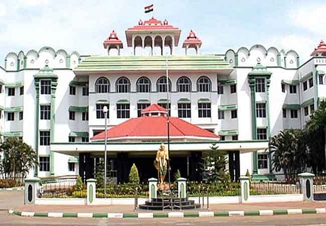 "கல்வியில் சிறந்து விளங்கும் தமிழ்நாடு".. உயர்நீதிமன்ற மதுரைக் கிளை பாராட்டு!