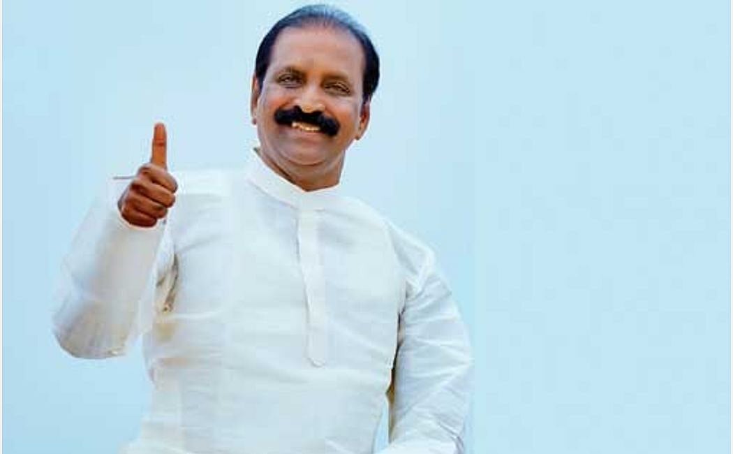 7500 பாடல்கள் - 7 தேசிய விருதுகள்:  அரை நூற்றாண்டை கடந்தும் வெற்றியுடன் தொடரும்  கவிப்பேரரசு வைரமுத்து!