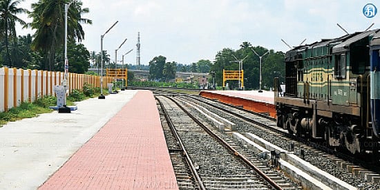 10 மாத குழந்தைக்கு ரயில்வே வேலை.. இந்திய வரலாற்றில் முதல் முறை.. பின்னணி என்ன?