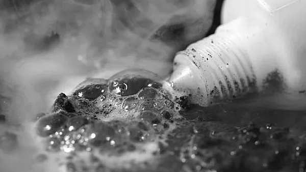 பாட்டை மாற்றக் கூறியவர் மேல் ஆசிட் வீச்சு.. திருமண நிகழ்ச்சியில் நடத்த சோகம்.. பின்னணி என்ன? 