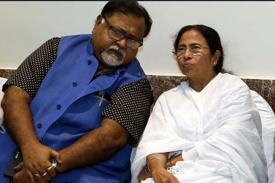 கட்டுக்கட்டாக சிக்கிய கோடி கணக்கிலான ஊழல் பணம்.. மேற்கு வங்க அமைச்சர் அதிரடி கைது !