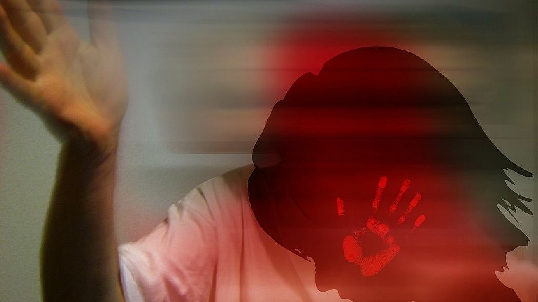 மனைவி செயலால் அதிர்ச்சியடைந்த கணவன்.. காவல்நிலையத்தில் பரபரப்பு புகார்: நடந்தது என்ன?