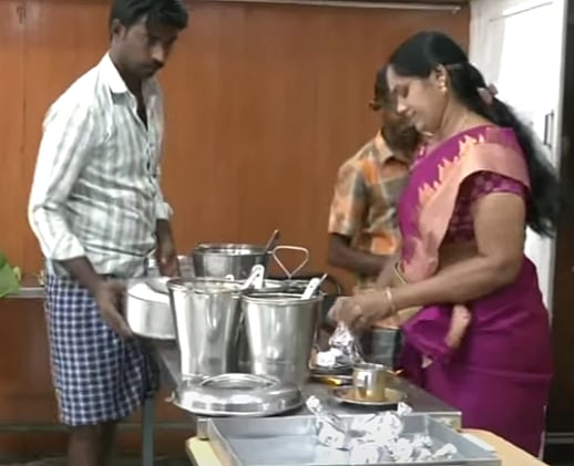 ரூ.1க்கு 3 வேளையும் உணவு.. 'எனது இதயத்தையும் நனைத்துவிட்டது': ஈரோடு தம்பதிக்கு முதலமைச்சர் பாராட்டு!