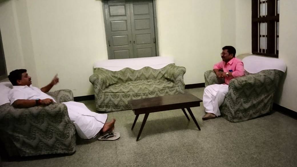 பாஜகவில் தொடர மாட்டேன்: நள்ளிரவில் அமைச்சர் PTR சந்தித்து மன்னிப்பு கோரிய டாக்டர் சரவணன் - நடந்தது என்ன?