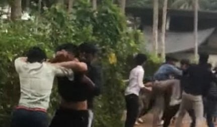 'தல்லுமாலா' திரைப்படம்.. டொவினோ தாமஸ் - மோகன்லால் ரசிகர்களிடையே மோதல்? - பின்னணி என்ன ?