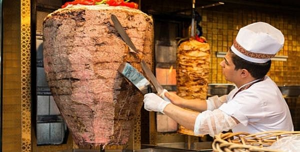 ஷவர்மா சாப்பிட்ட வாலிபருக்கு வாந்தி மயக்கம்.. கடைக்கு பூட்டுப்போட்ட உணவு பாதுகாப்புத்துறை!