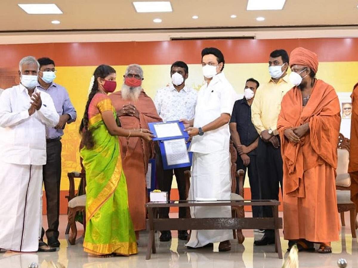 ’அனைத்து ஜாதியினரும் அர்ச்சகர் ஆகலாம்’.. ஆகமம் போச்சு என கிளம்பியவர்களுக்கு குட்டு வைத்த உயர்நீதிமன்றம்!