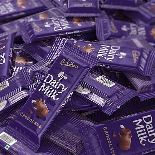 ரூ.17 லட்சம் மதிப்புள்ள Cadbury Chocolate திருட்டு: சிசிடிவி கேமராவையும் கையோடு எடுத்து சென்ற கும்பல்!