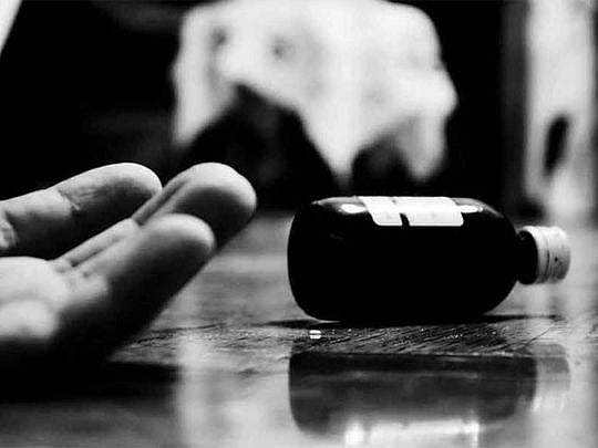 'இந்த விஷயம் வெளியே தெரிந்தால் அவமானம்..' - தற்கொலை செய்து கொண்ட 17 வயது சிறுமி ! - காரணம் என்ன ?