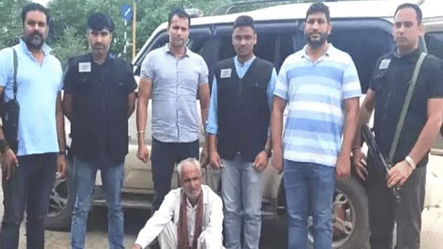 30 ஆண்டு தலைமறைவு.. 28 படங்களில் நடித்துவந்த பிரபல கொள்ளையனை கைது செய்த போலிஸ்: சினிமாவை மிஞ்சும் கதை!