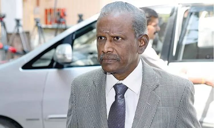 ஜெயலலிதா மரணம்..  608 பக்க விசாரணை அறிக்கையை முதல்வரிடம் தாக்கல் செய்த ஆறுமுகசாமி ஆணையம்!