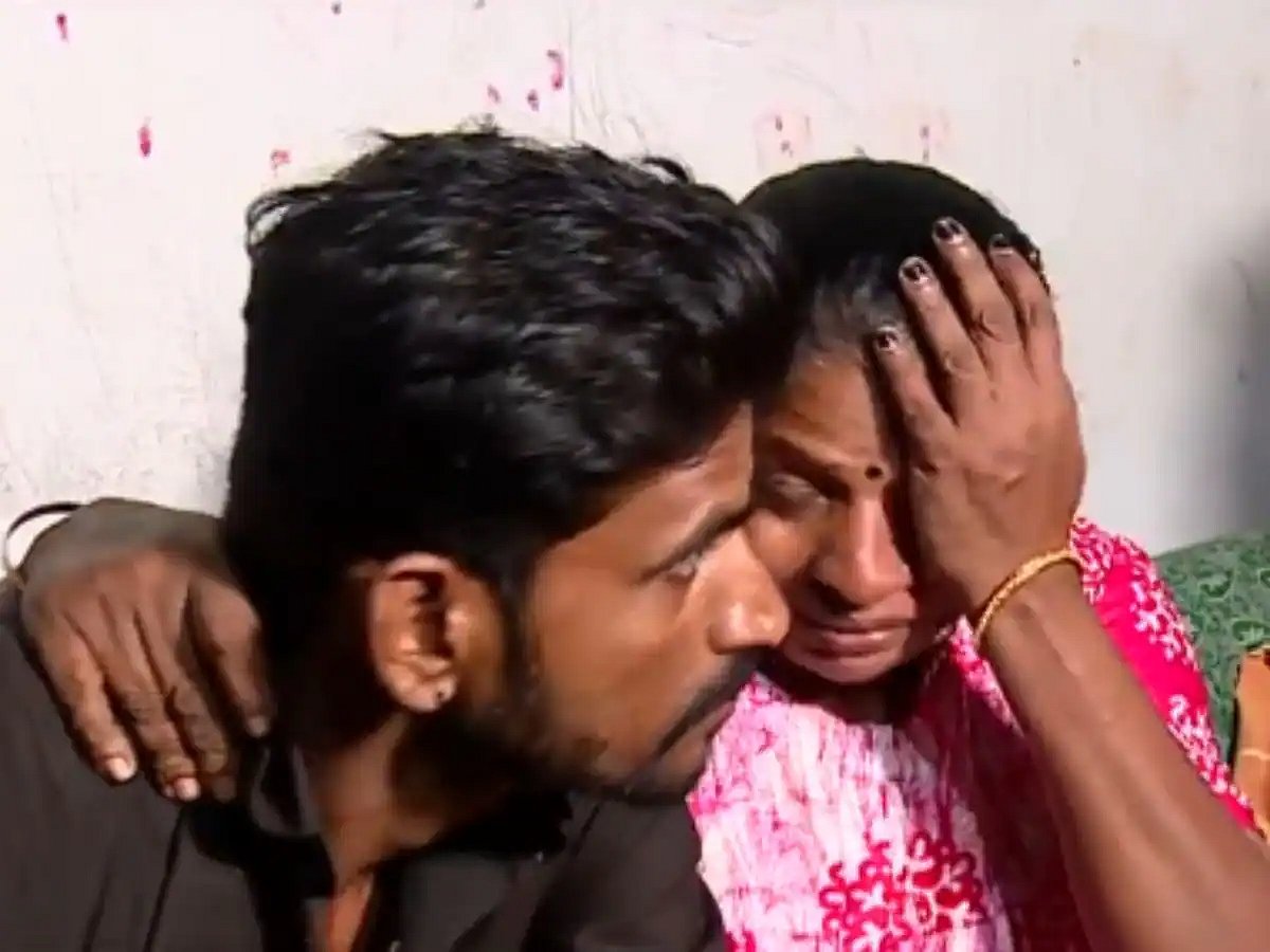 1 வயதில் பிரிந்த மகன்.. 25 ஆண்டுக்கு பின்னர் சந்தித்த தாய்.. கேரளா to குஜராத் பாசப்பிணைப்பு!