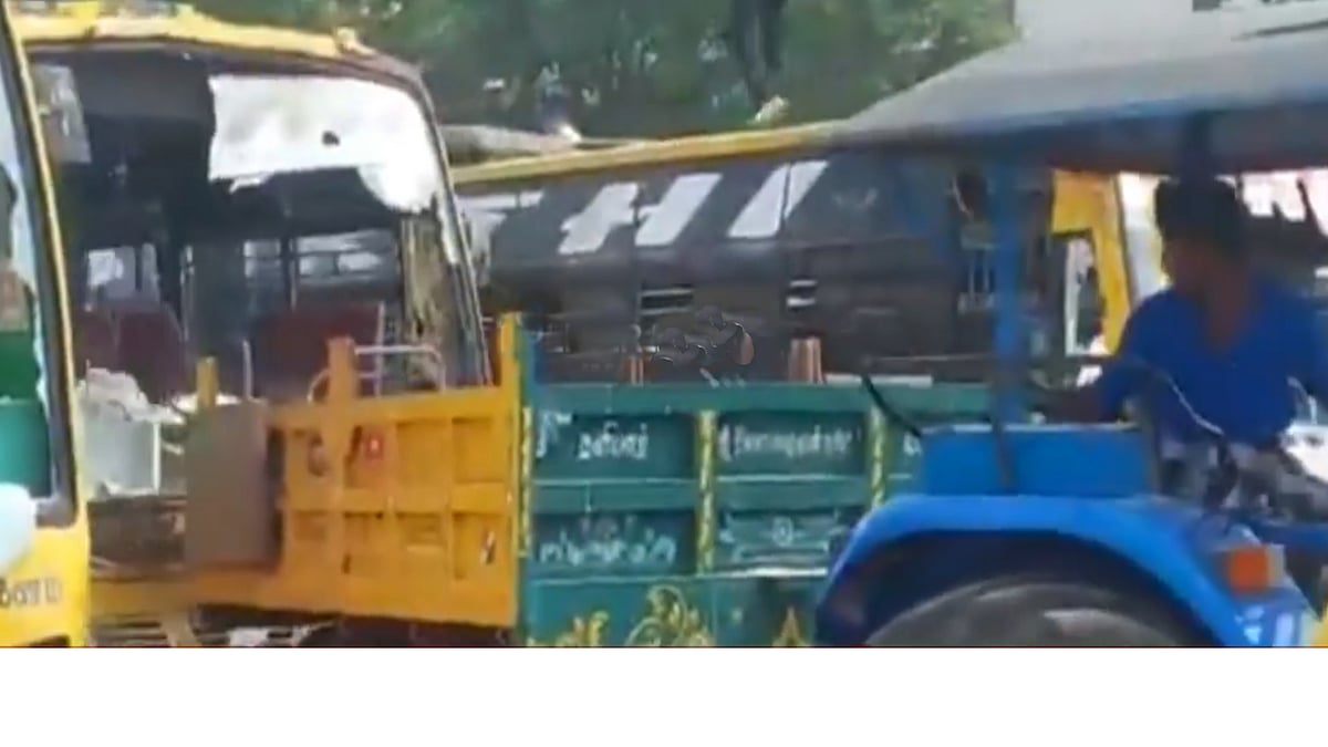 கள்ளக்குறிச்சி கலவரம் : பள்ளி வாகனம் மீது டிராக்டர் கொண்டு இடித்த இளைஞர் சரண் !