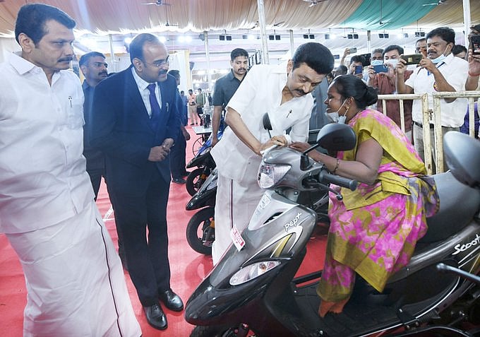 "ஒன்றரை ஆண்டில் இத்தனை சாதனைகளா" -தி.மு.க-வின் சாதனைகளை பட்டியலிட்ட முதலமைச்சர் மு.க.ஸ்டாலின் !