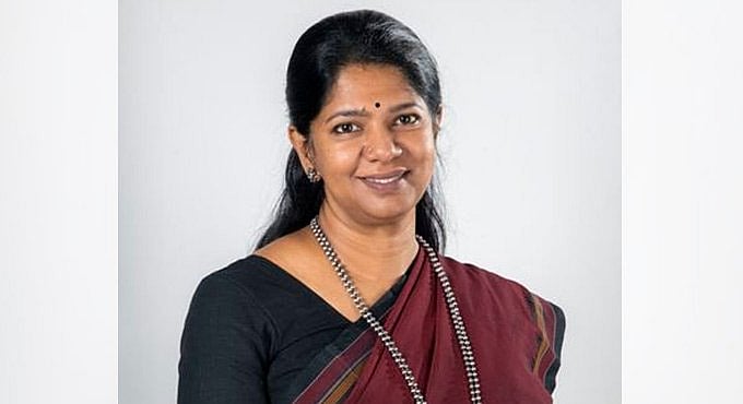 'இந்த சமூகம் தவறாகதான் இருக்கிறது?" - மாணவி எழுப்பிய கேள்விக்கு திமுக எம்.பி. கனிமொழி தெளிவான விளக்கம் !