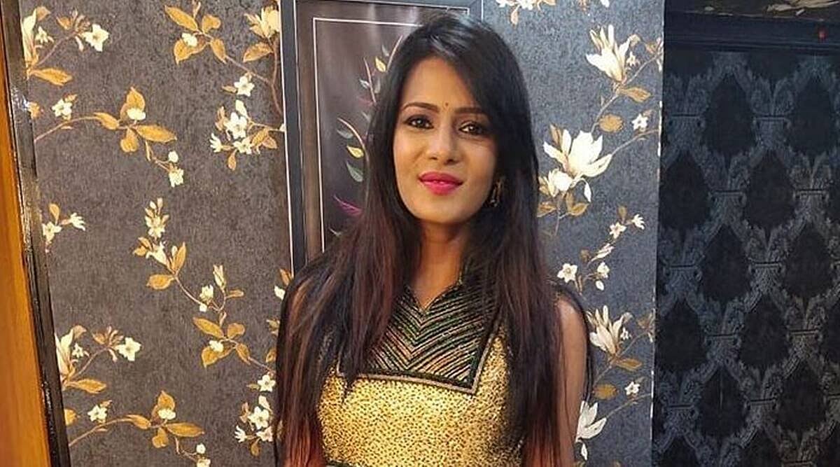 மீண்டும் அதிகாரிகளுடன் வம்பு செய்த நடிகை மீரா மிதுன் - இரண்டாவது பிடி வாரண்ட்.. விரைவில் கைது?