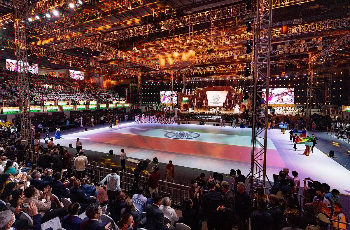 "நாங்கள் உங்களிடமிருந்து கத்துக்க வேண்டும்" - தமிழ்நாடு அரசை புகழ்ந்து தள்ளிய ஹங்கேரி செஸ் கூட்டமைப்பு !