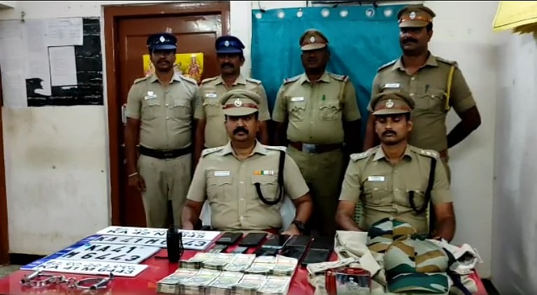 போலிஸ் விசாரணை என அழைத்துச் சென்று 5 லட்சம் பணம் பறிப்பு.. பெங்களூரு கும்பலை மடக்கி பிடித்த தமிழக போலிஸ்!