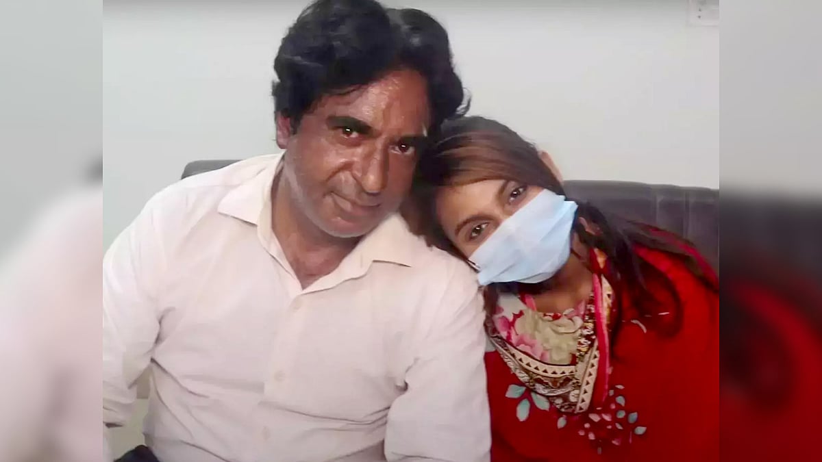 இசை மூலம் உருவான காதல்.. 55 வயது ஆணை கரம்பிடித்த 18 வயது இளம்பெண் :பாகிஸ்தானில் நடந்த வித்தியாச திருமணம்!