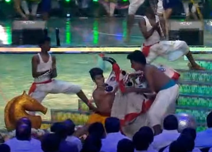 JALLIKATU TO CHESS -செஸ் ஒலிம்பியாட் நிறைவு விழாவில் தமிழர்களின் வீர விளையாட்டுக்கள் ! (PICTURES)